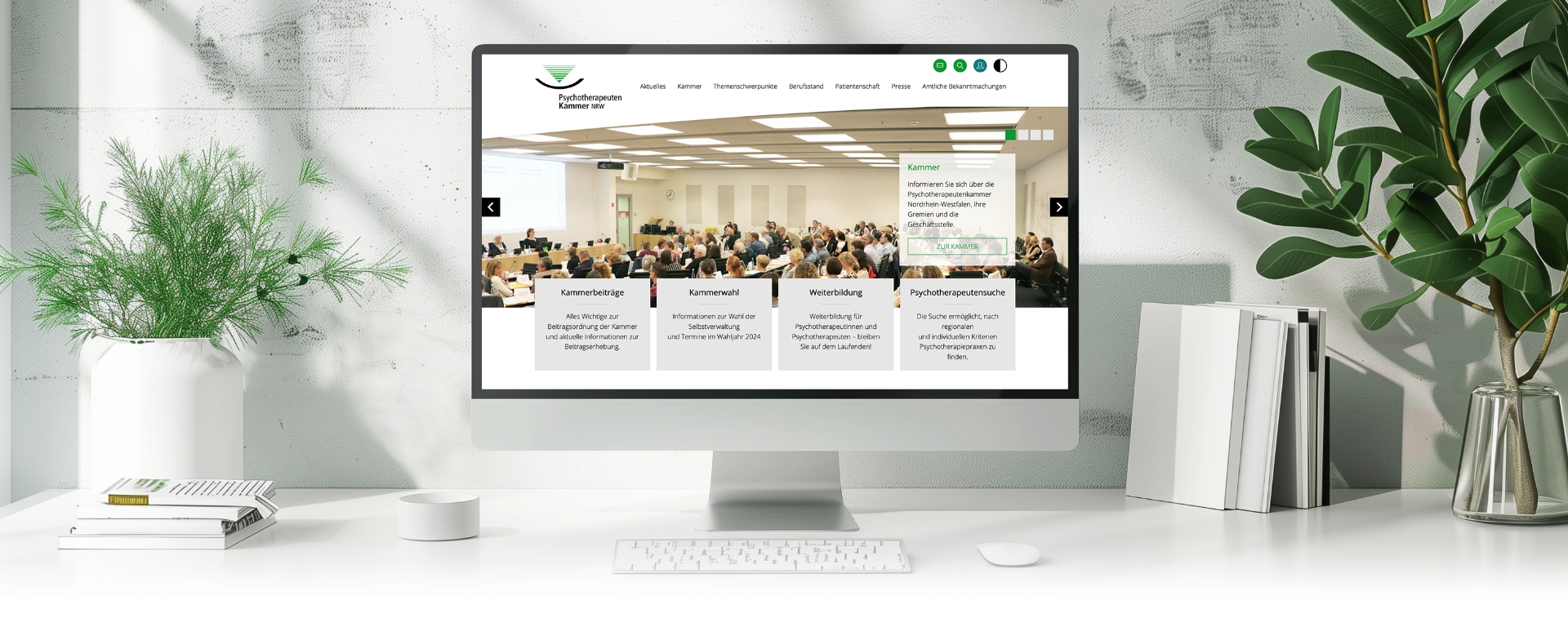 Ein Desktop Computer der die Webseite der Psychotherapeutenkammer NRW darstellt
