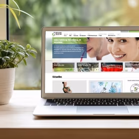 Webseite der Ärztekammer Nordrhein dargestellt auf einem Laptop