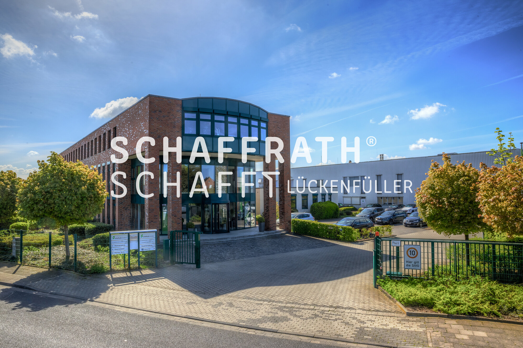 placeholder-content1-2000x1333.jpg Platzhalterbild - Schaffrath-Gebäude Ansicht von der Straße aus