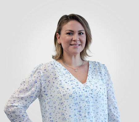 Mitarbeiter Marina Bons Portraitbild von Marina Bons