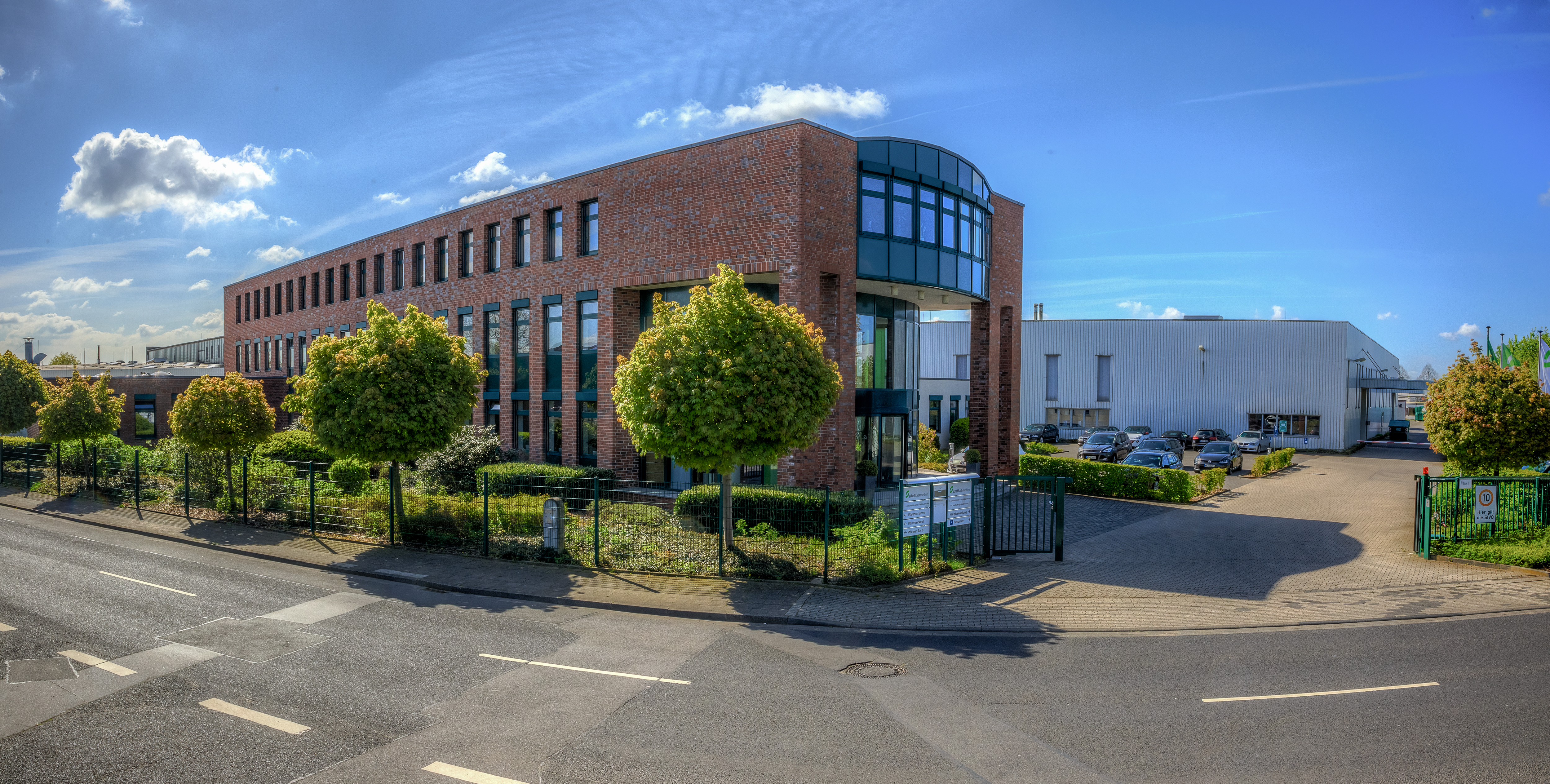 Schaffrath-Gebäude - Ansicht von der Straße aus