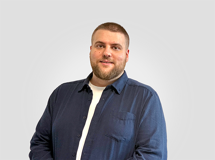 Mitarbeiter Jonas Milleg