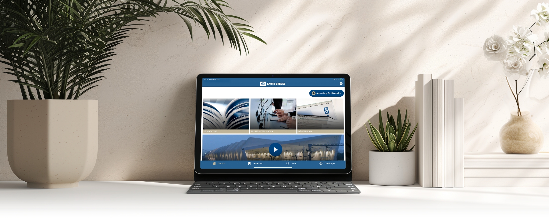 Ein iPad auf einem Schreibtisch zeigt die App von Knorr-Bremse